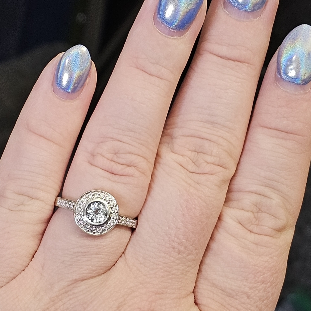 New. 14k white gold aquamarine & diamond ring size 7 1/4. Amazing color to the a - Picture 6 of 9